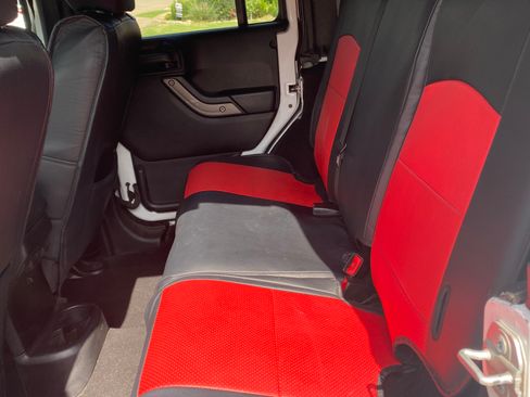 Used 2015 Jeep Wrangler Unlimited Sport w/ Quick Order Package 24S image 14