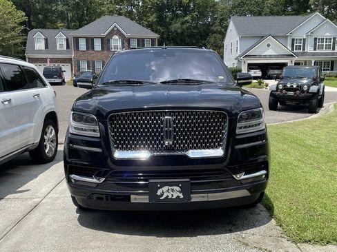 Used 2018 Lincoln Navigator L Select w/ Technology Package AWD/4WD image 5