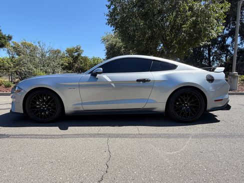 Used 2020 Ford Mustang GT Premium w/ GT Performance Package RWD image 2