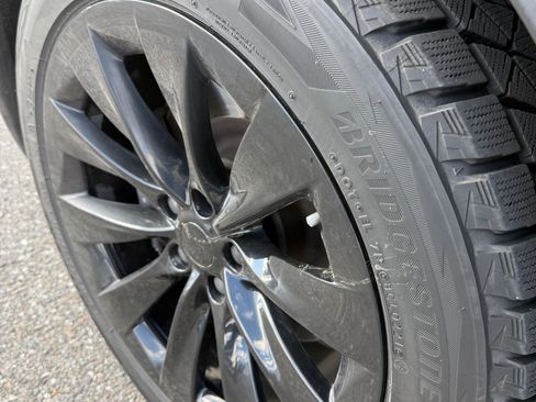 Used 2016 Tesla Model X 90D image 21