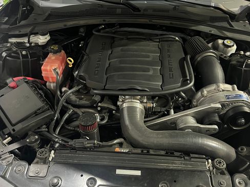 Used 2018 Chevrolet Camaro SS w/ LPO, Ground Effects Package RWD image 5