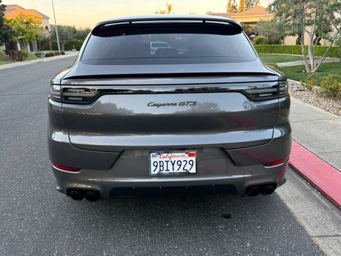 Used 2021 Porsche Cayenne GTS image 23