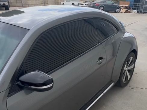 Used 2013 Volkswagen Beetle 2.0T image 12