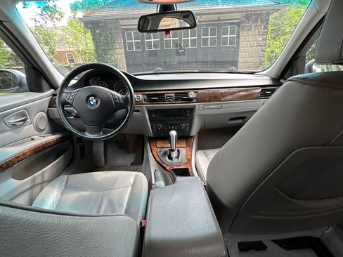 Used 2006 BMW 325i Sedan RWD image 2