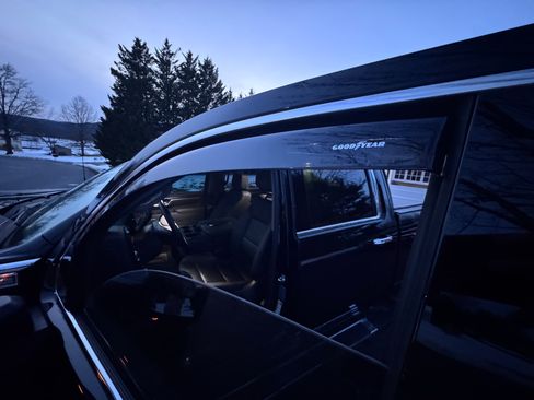 Used 2025 GMC Sierra 2500 SLT w/ X31 Off-Road Package image 23