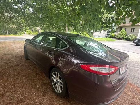 Used 2013 Ford Fusion SE FWD image 9
