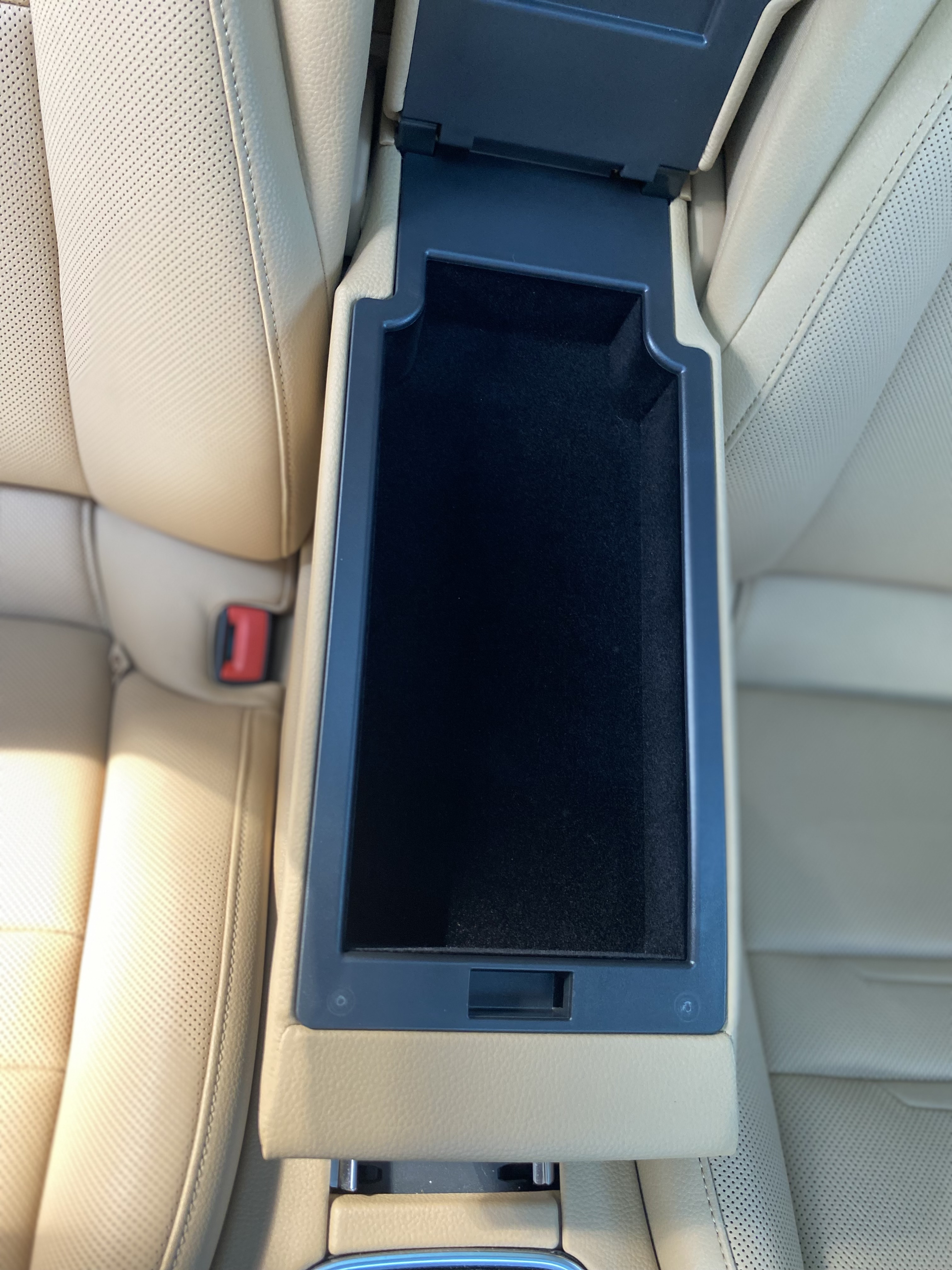 Used 2018 Porsche Panamera 4 AWD/4WD image 20