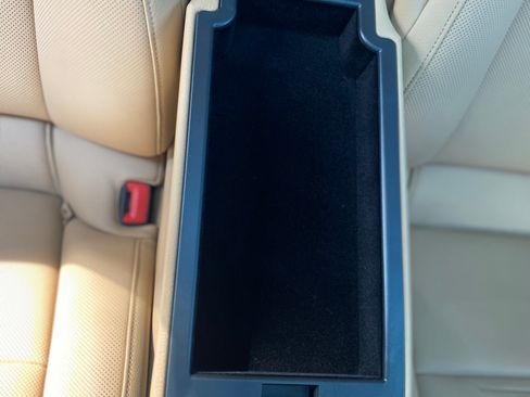 Used 2018 Porsche Panamera 4 image 20