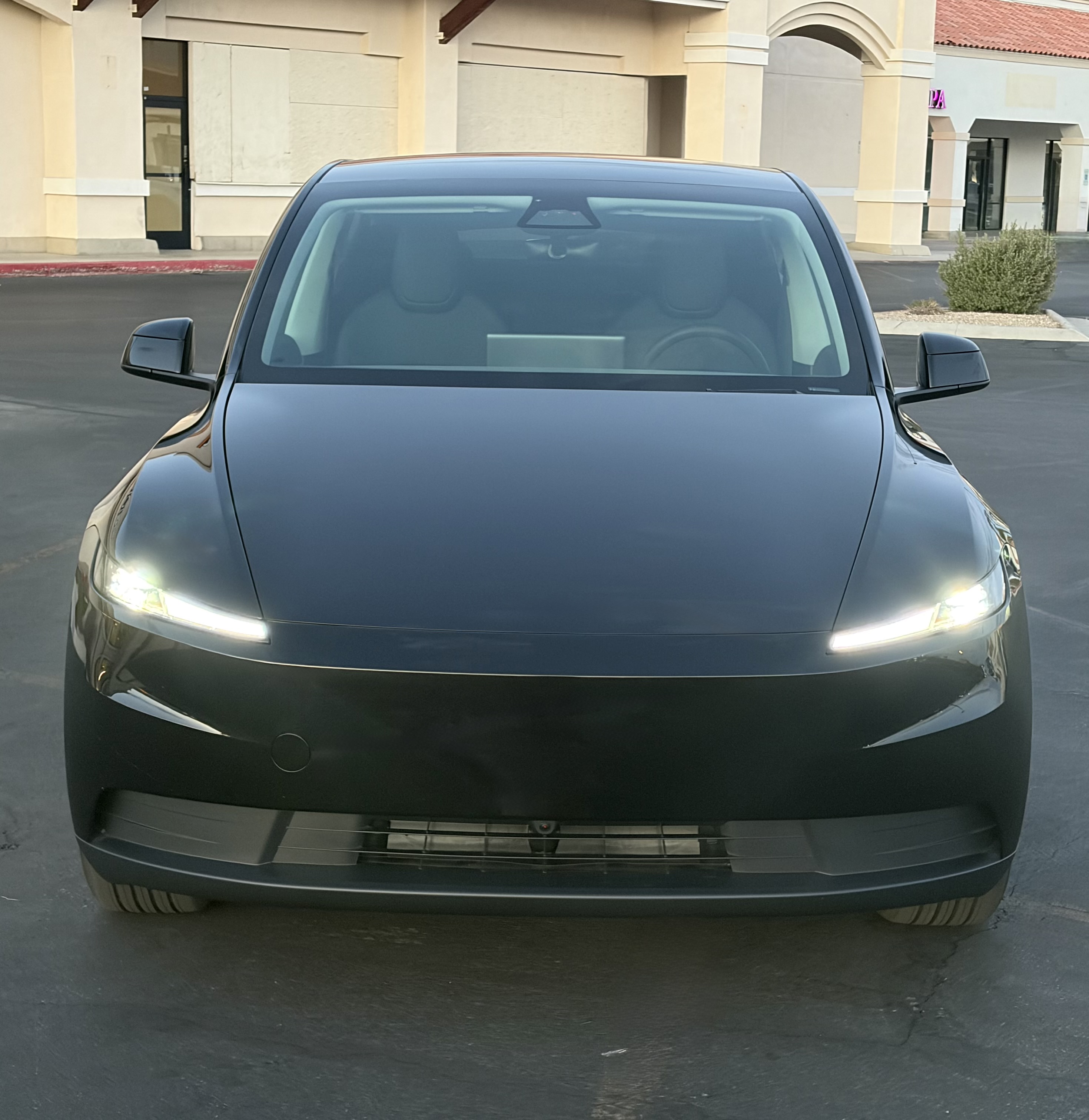 Used 2026 Tesla Model Y 2WD image 2