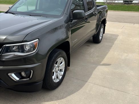 Used 2018 Chevrolet Colorado LT w/ LT Convenience Package image 2