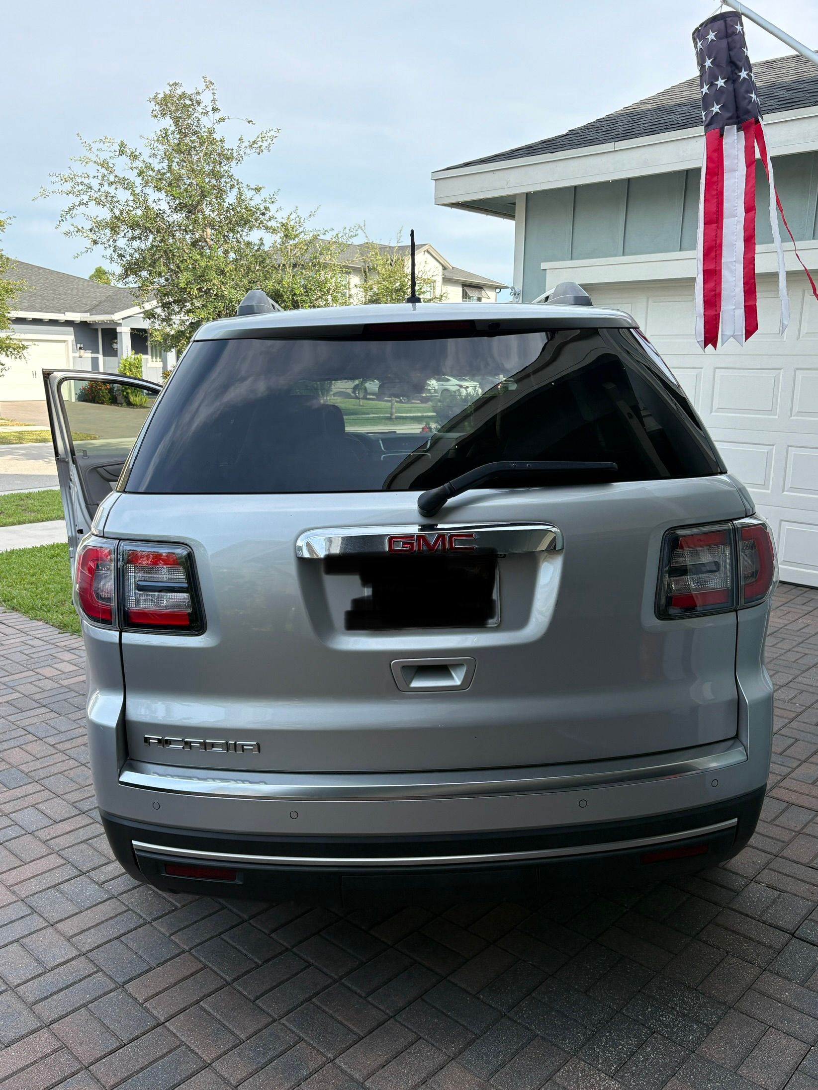 Used 2015 GMC Acadia SLT FWD image 6