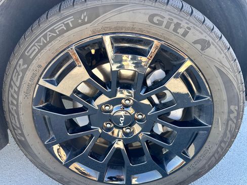 Used 2022 Kia Telluride SX w/ Nightfall Edition Package image 6