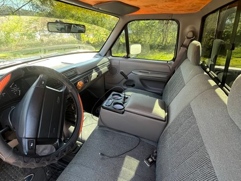 Used 1995 Ford F150 4x4 Regular Cab image 8