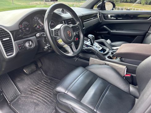 Used 2019 Porsche Cayenne E-Hybrid AWD/4WD image 11