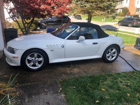 Used 2000 BMW Z3 2.5i RWD image 10