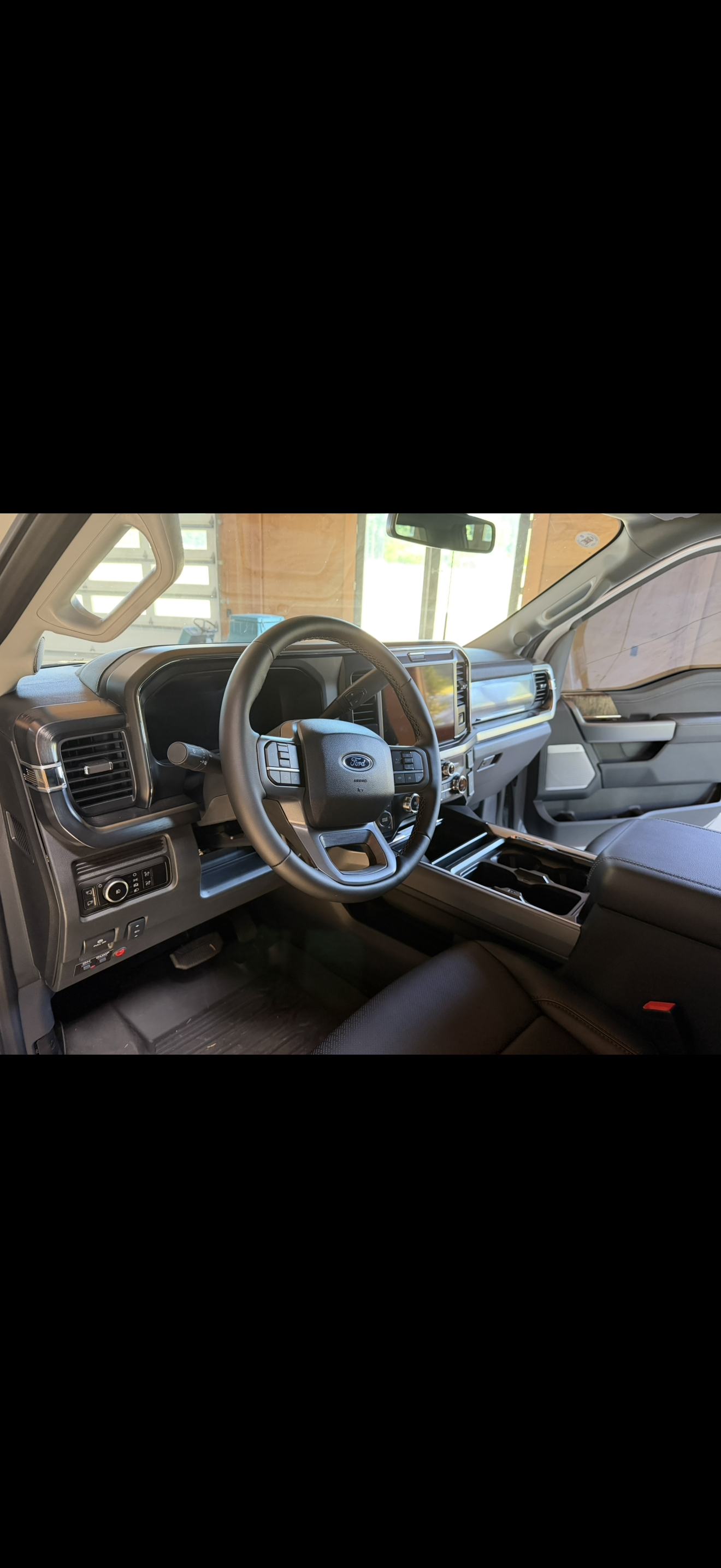 Used 2025 Ford F550 4x4 Crew Cab Super Duty image 2