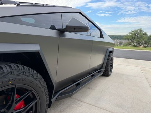 Used 2026 Tesla Cybertruck Cyberbeast AWD/4WD image 9