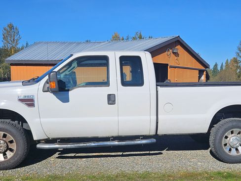 Used 2008 Ford F350 XL image 1