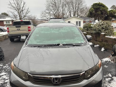 Used 2012 Honda Civic HF image 1