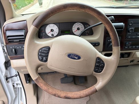 Used 2005 Ford F350 King Ranch image 6
