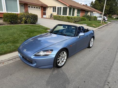 Used 2005 Honda S2000 image 10