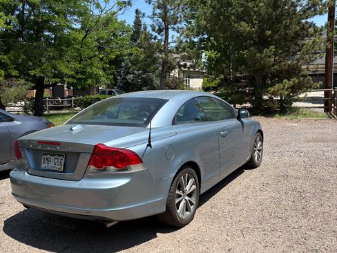 Used 2009 Volvo C70 T5 FWD image 10