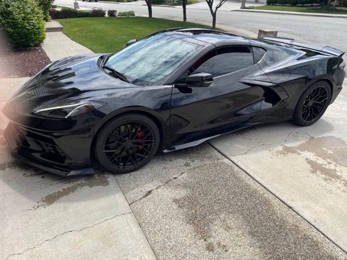 Used 2024 Chevrolet Corvette Stingray Coupe w/ Z51 Performance Package image 4