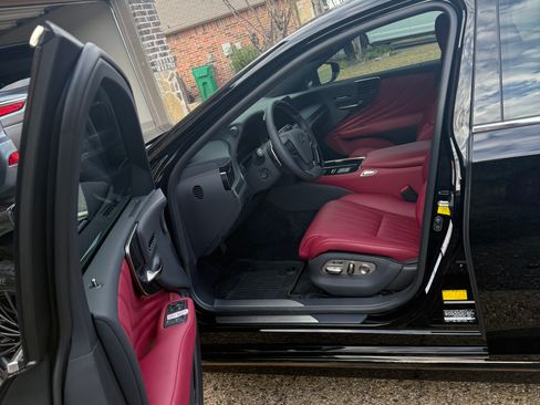 Used 2026 Lexus LS 500 AWD image 11