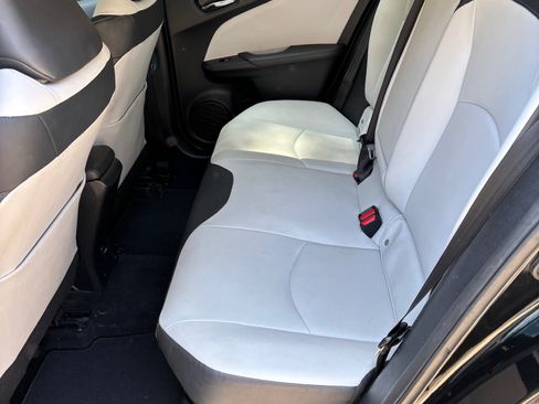 Used 2017 Toyota Prius Four Touring FWD image 12