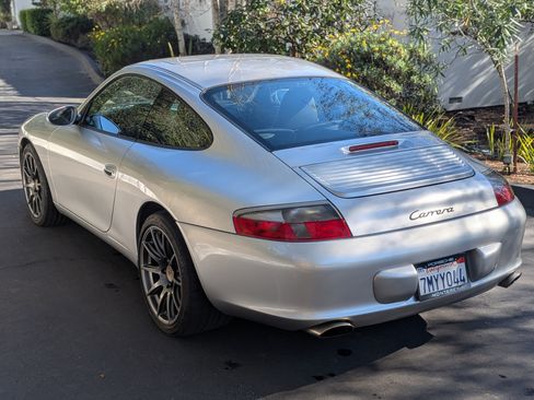 Used 2003 Porsche 911 Carrera image 5