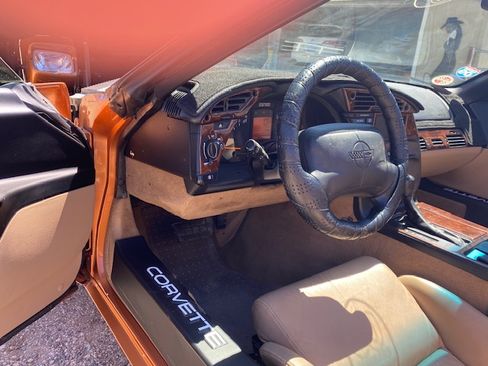 Used 1994 Chevrolet Corvette Convertible RWD image 5