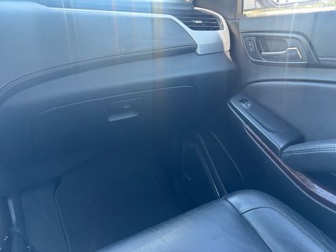 Used 2020 GMC Yukon XL SLT w/ Value Plus Edition AWD/4WD image 8