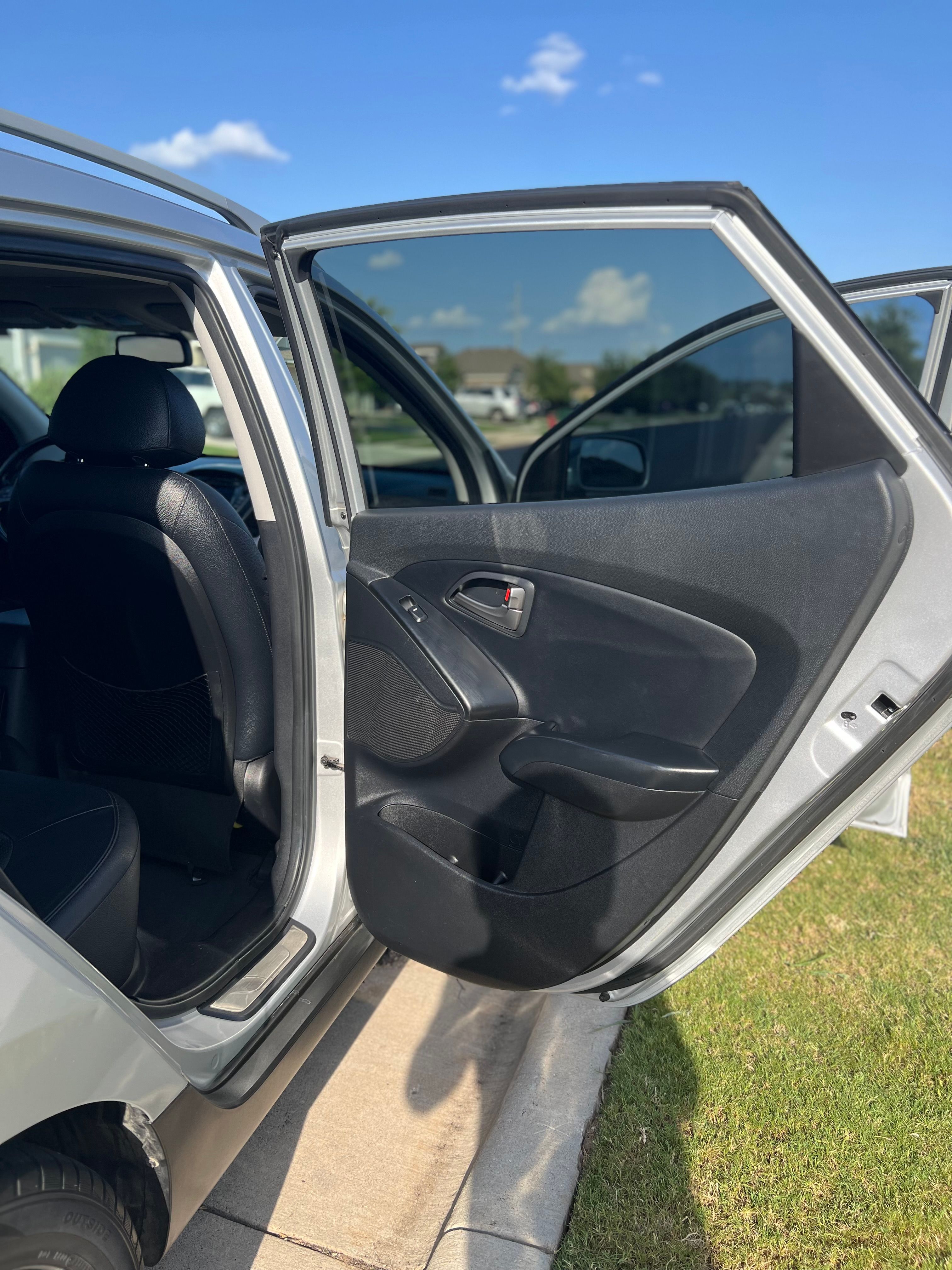 Used 2014 Hyundai Tucson Limited w/ Technology Package 02 FWD image 11