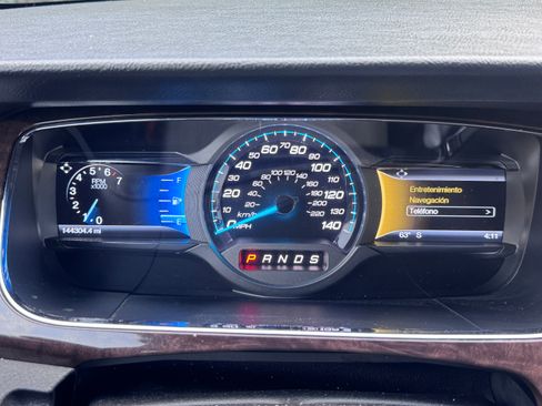 Used 2016 Ford Taurus Limited image 15