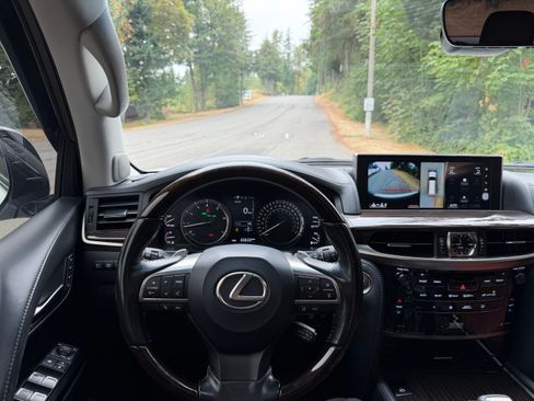 Used 2017 Lexus LX 570 4WD image 15