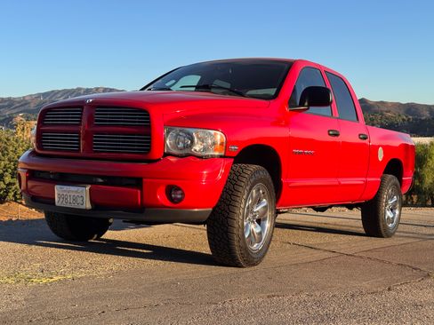 Used 2004 Dodge Ram 1500 Truck SLT w/ Sport Appearance Group image 1