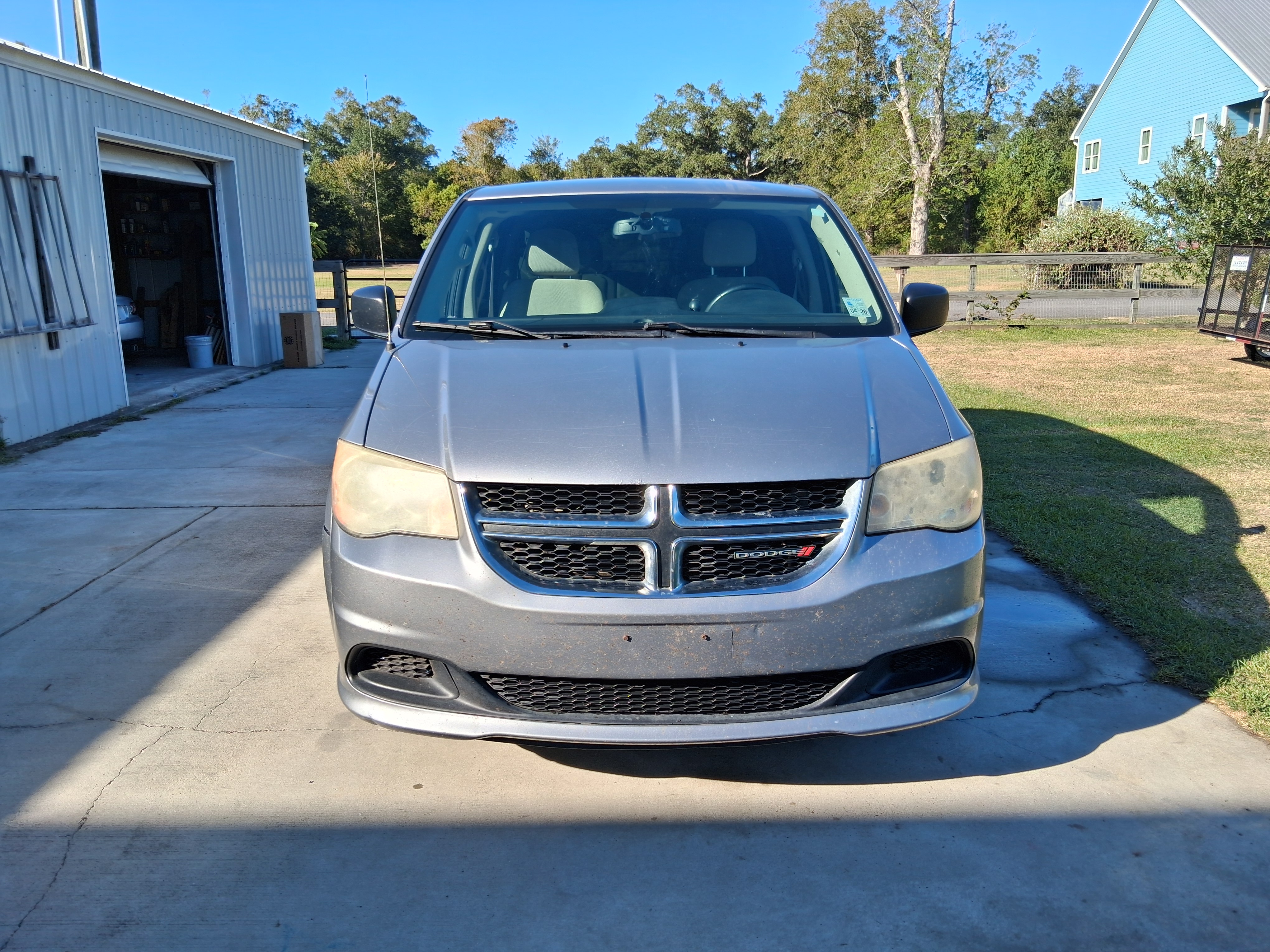 Used 2013 Dodge Grand Caravan American Value Package w/ UConnect Hands-Free Group FWD image 9