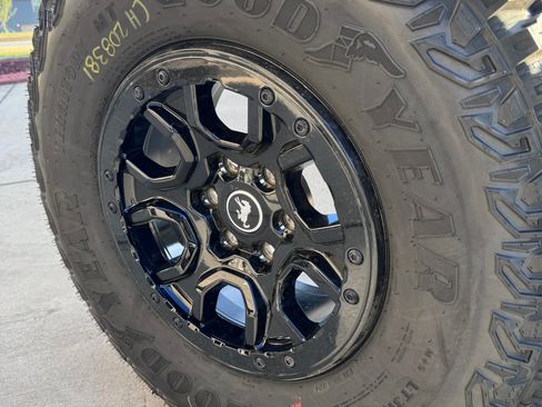 Used 2024 Ford Bronco Wildtrak AWD/4WD image 25
