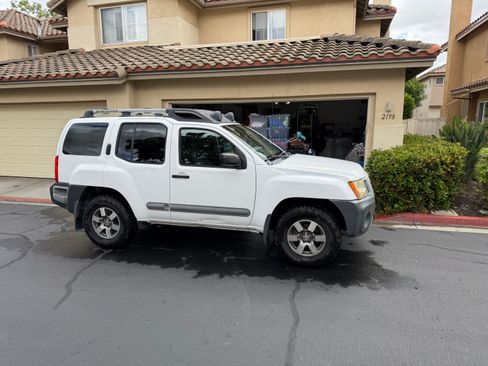 Used 2011 Nissan Xterra PRO-4X image 6