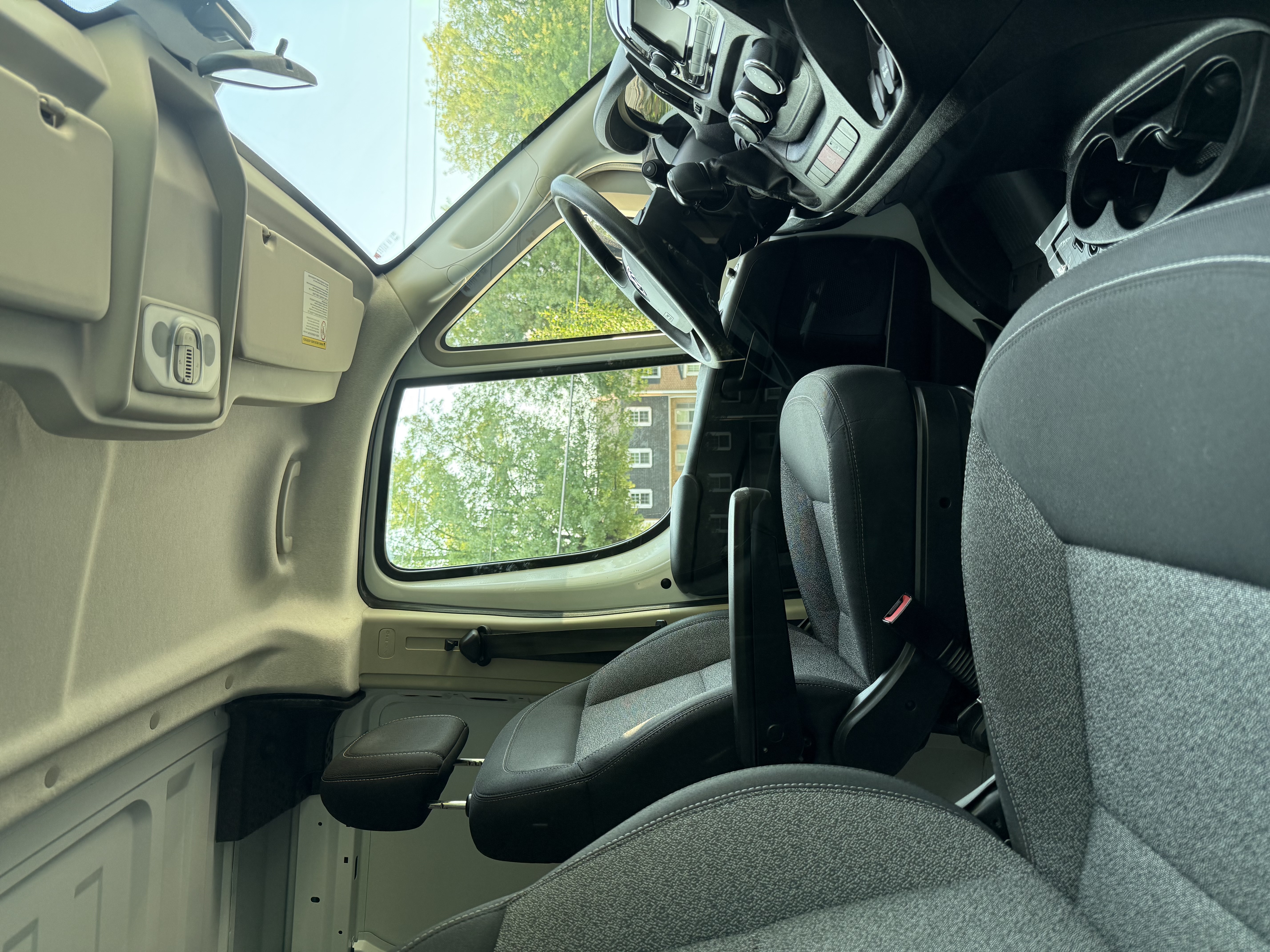 Used 2019 RAM ProMaster 1500 w/ Interior Convenience Group FWD image 11