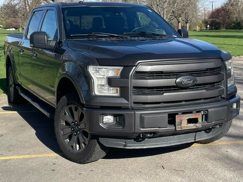 Used 2015 Ford F150 Lariat w/ Equipment Group 502A Luxury image 9