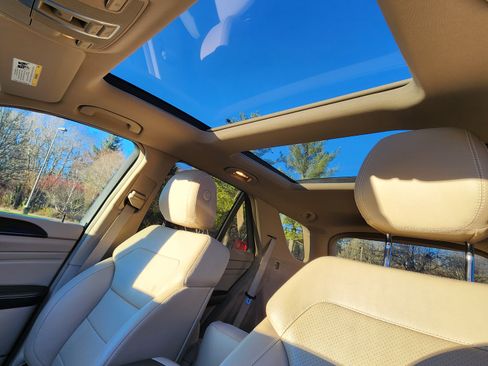 Used 2015 Mercedes-Benz ML 350 4MATIC image 25