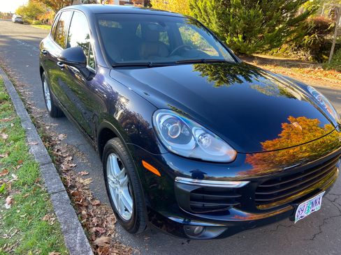 Used 2016 Porsche Cayenne image 4