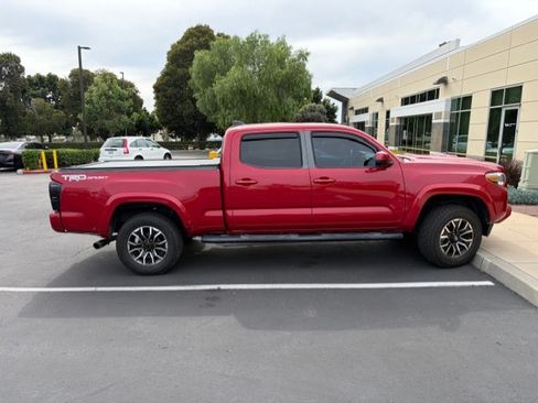 Used 2021 Toyota Tacoma TRD Sport w/ Technology Package image 5