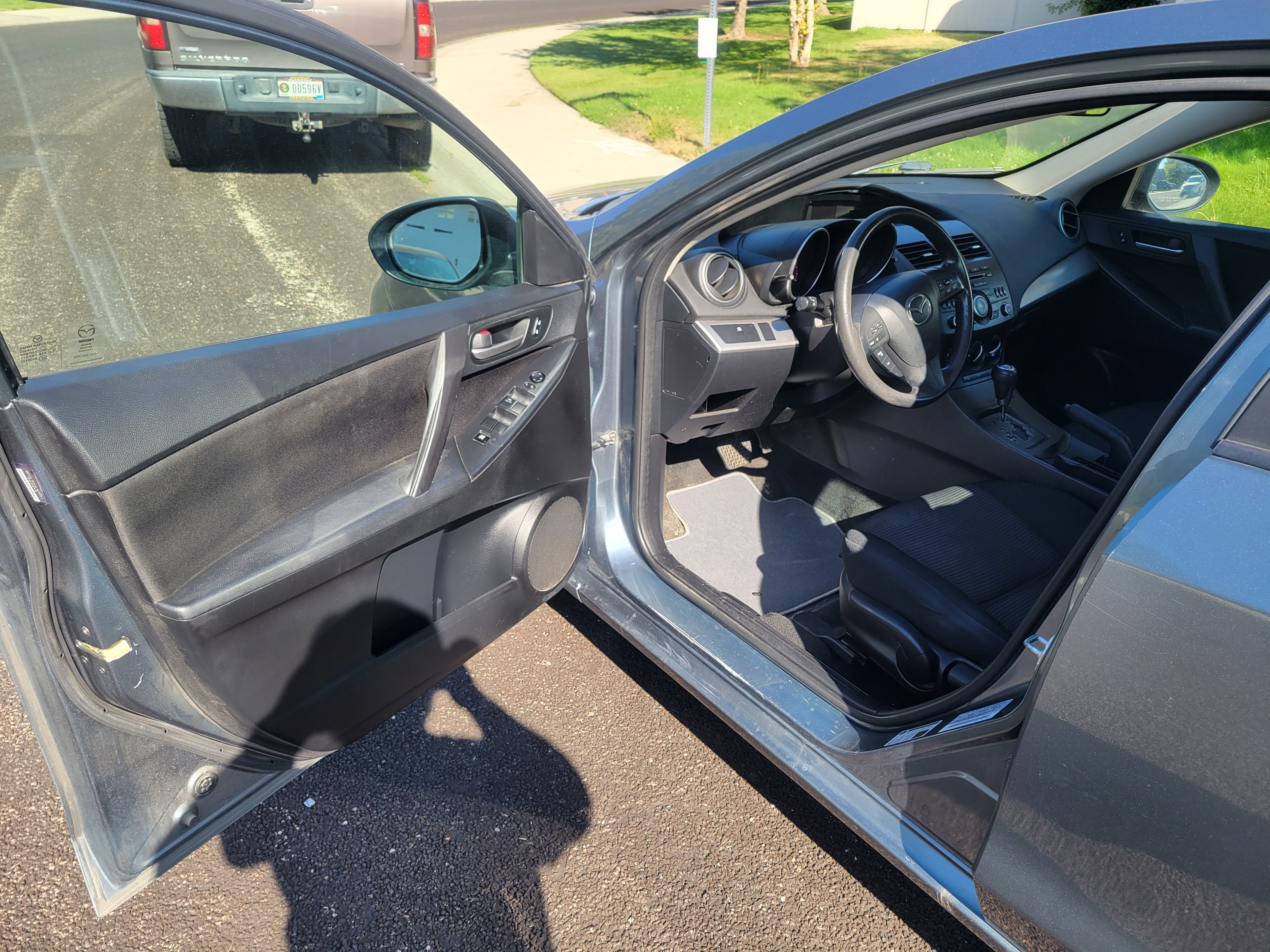 Used 2013 MAZDA MAZDA3 i Sport FWD image 18