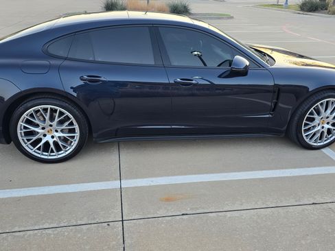 Used 2017 Porsche Panamera 4 image 1