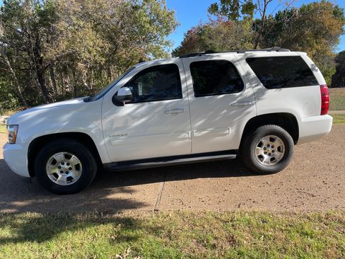 Used 2013 Chevrolet Tahoe LT image 1