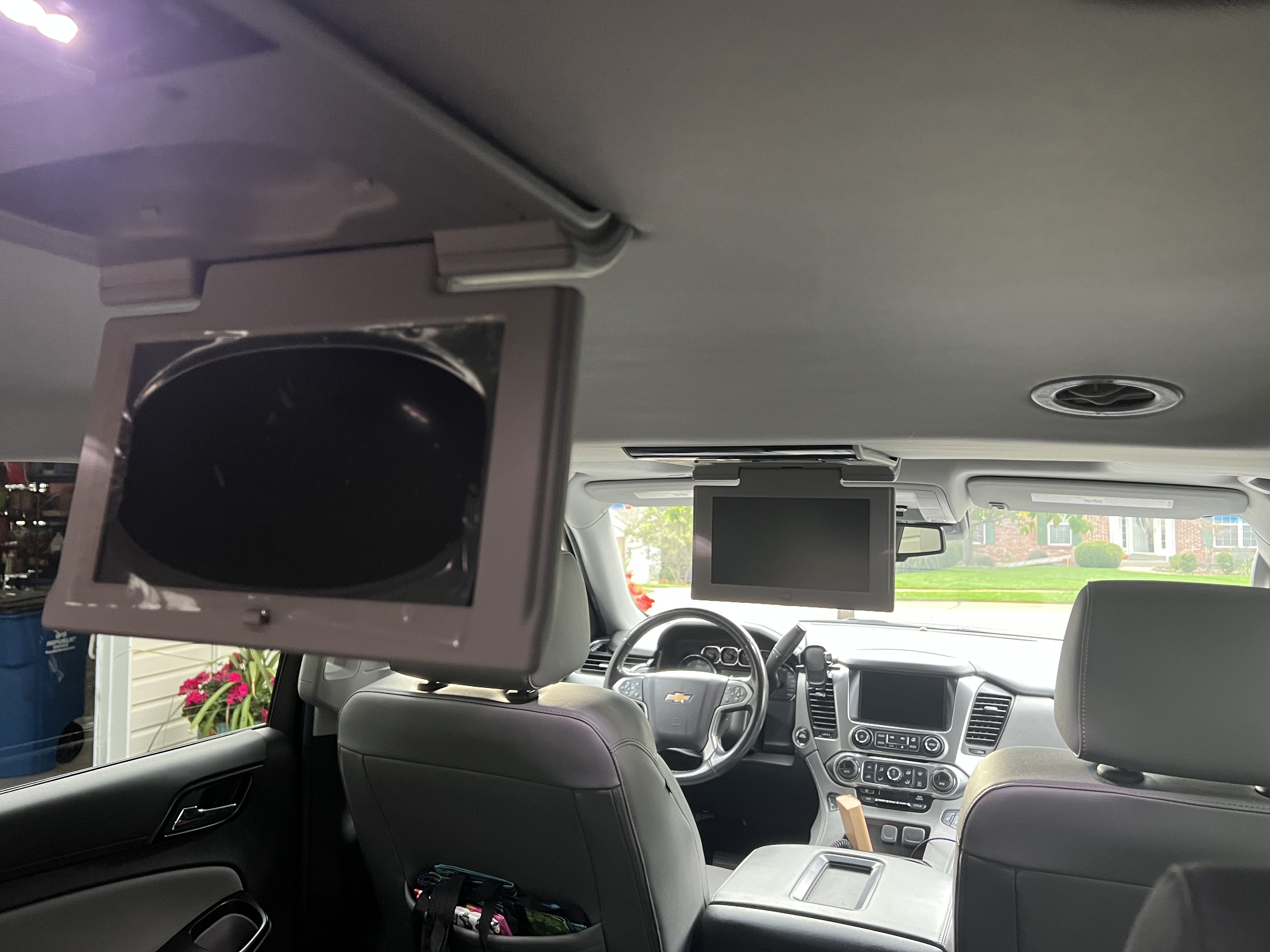 Used 2020 Chevrolet Suburban LT image 11