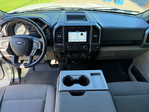 Used 2017 Ford F150 XLT w/ Equipment Group 302A Luxury AWD/4WD image 9