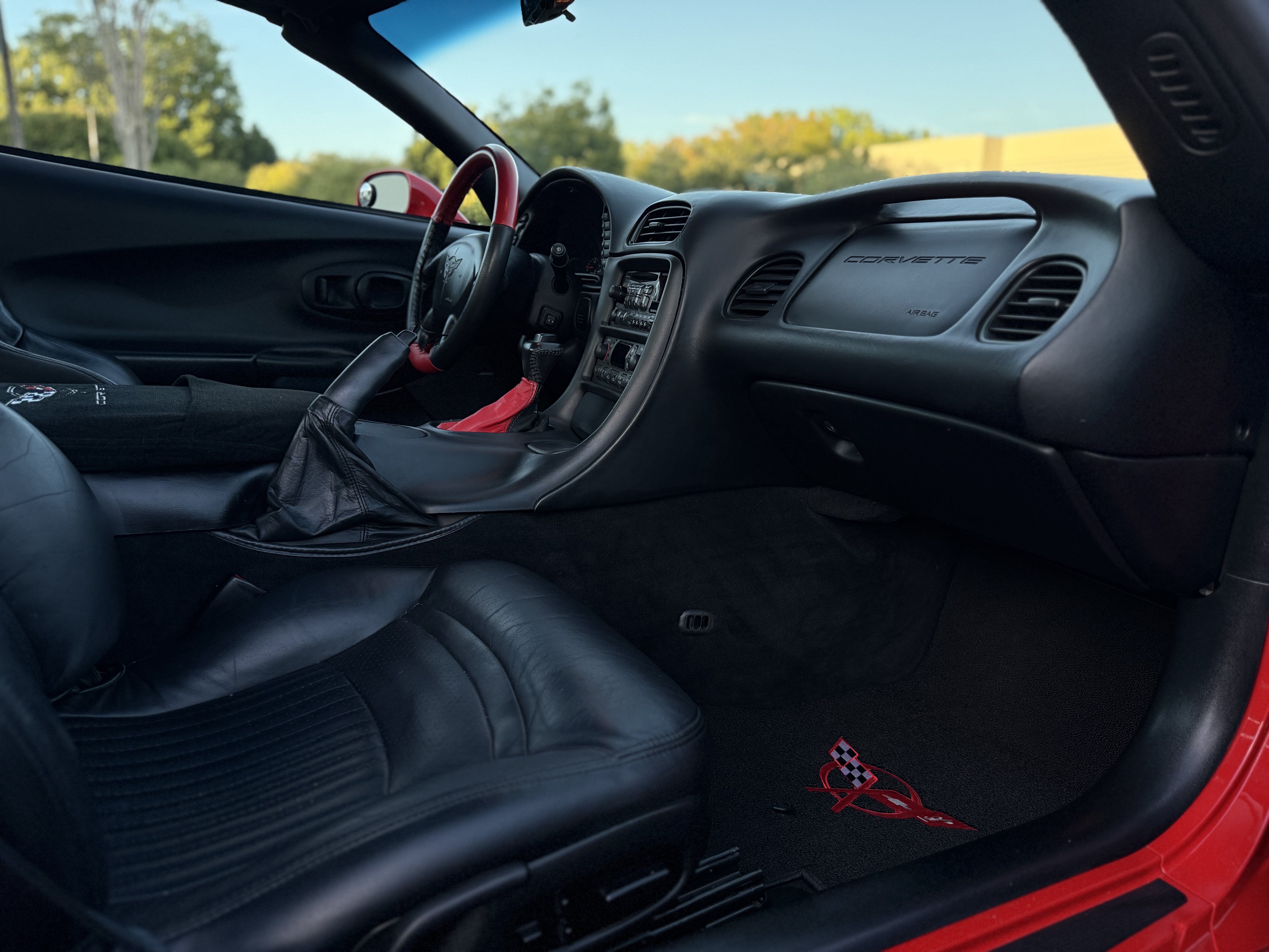 Used 1999 Chevrolet Corvette Coupe w/ Performance Handling Pkg RWD image 16